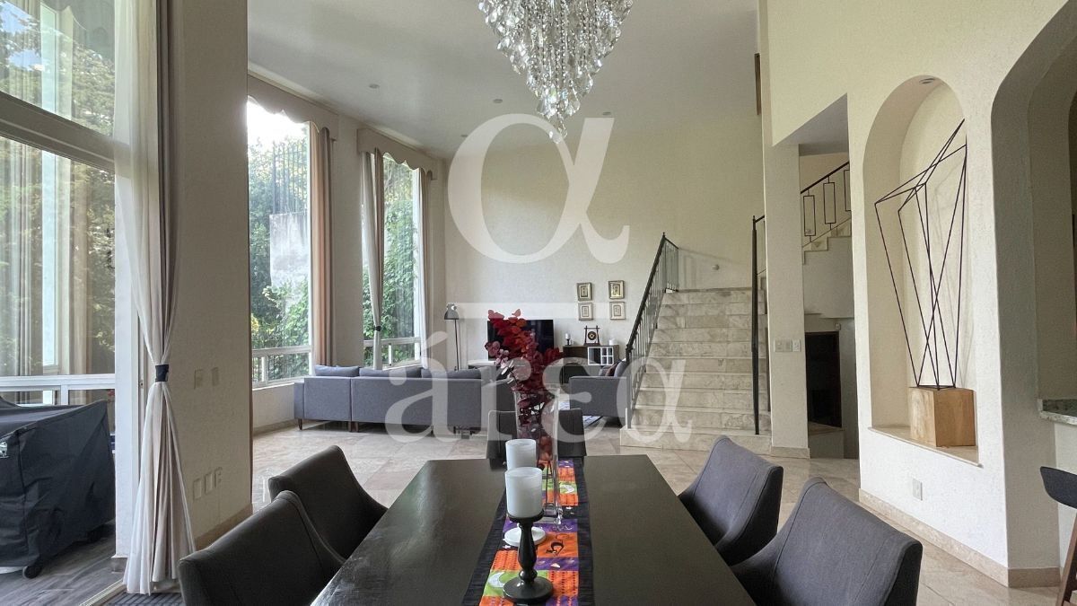 Casa en Condominio Horizontal Lomas de las Palmas en Renta y Venta