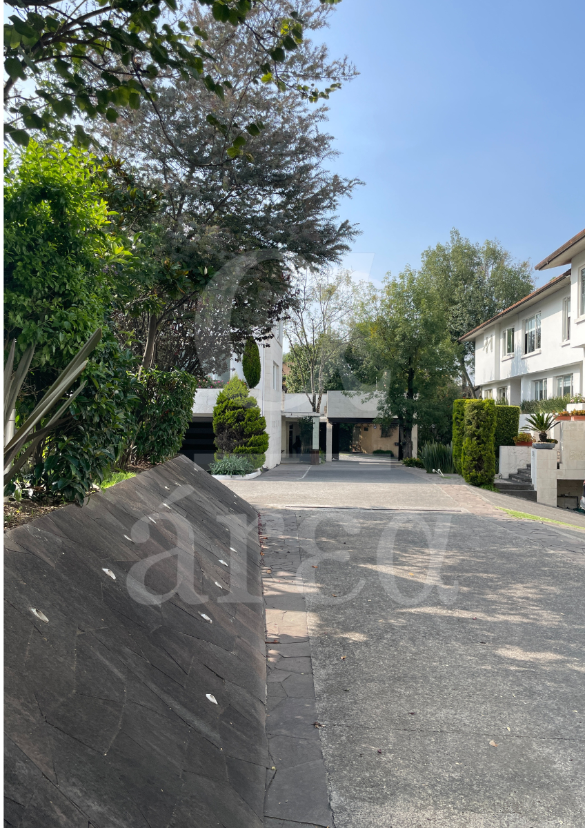 Casa en Condominio Horizontal Lomas de las Palmas en Renta y Venta