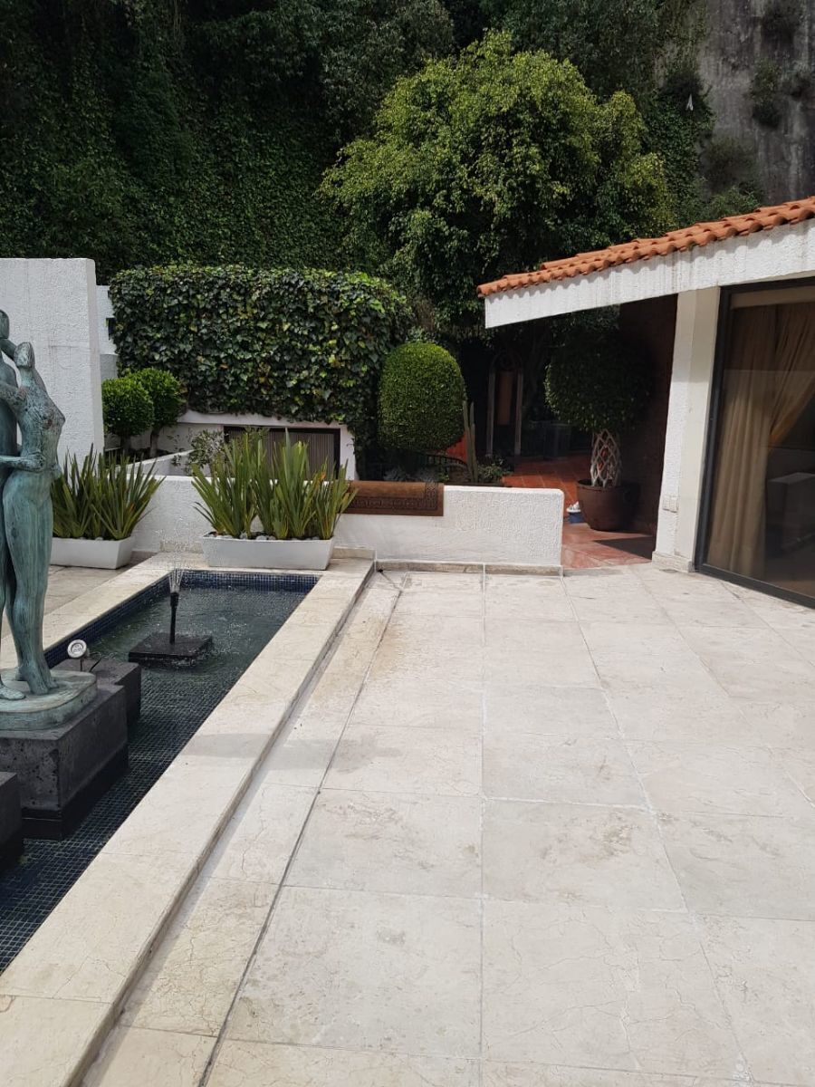 Casa en Venta en Bosques de las Lomas