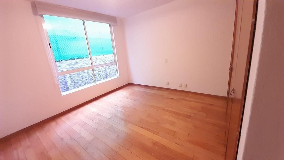 en venta departamento en la del valle