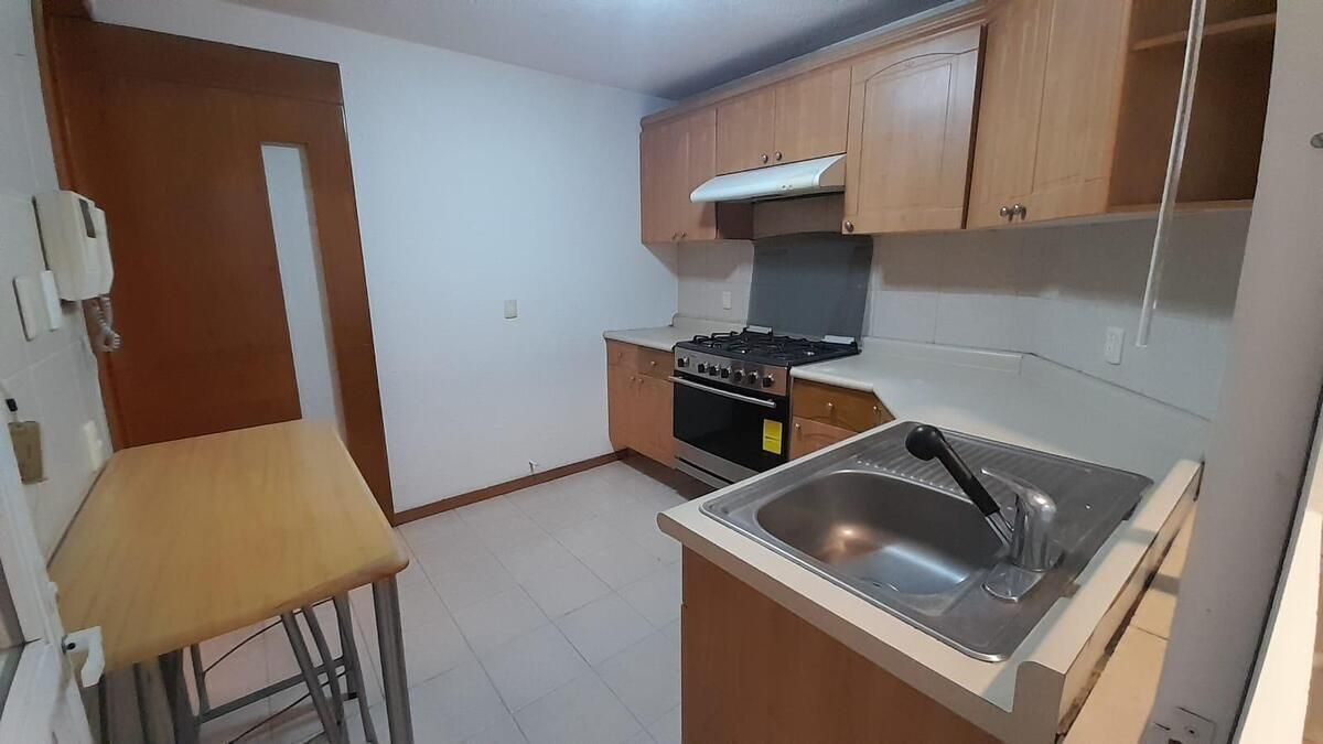 en venta departamento en la del valle