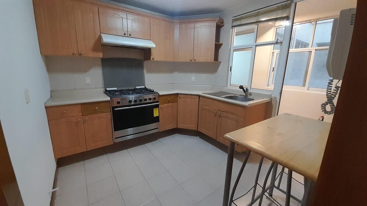 en venta departamento en la del valle