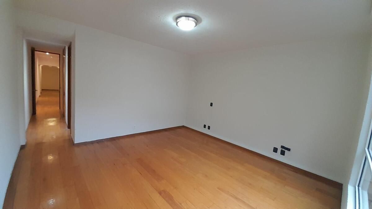 en venta departamento en la del valle