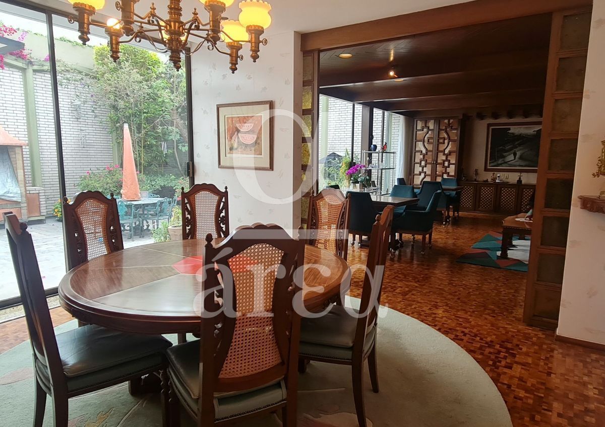 Residencia en Virreyes en Venta