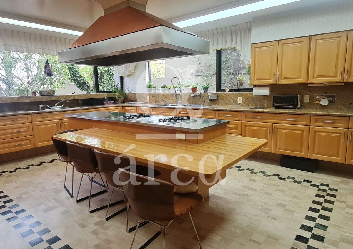 Residencia en Virreyes en Venta