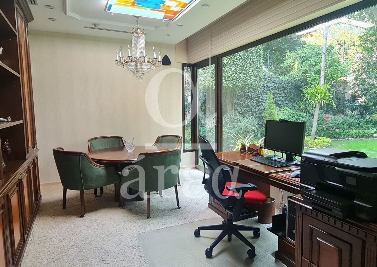 Residencia en Virreyes en Venta