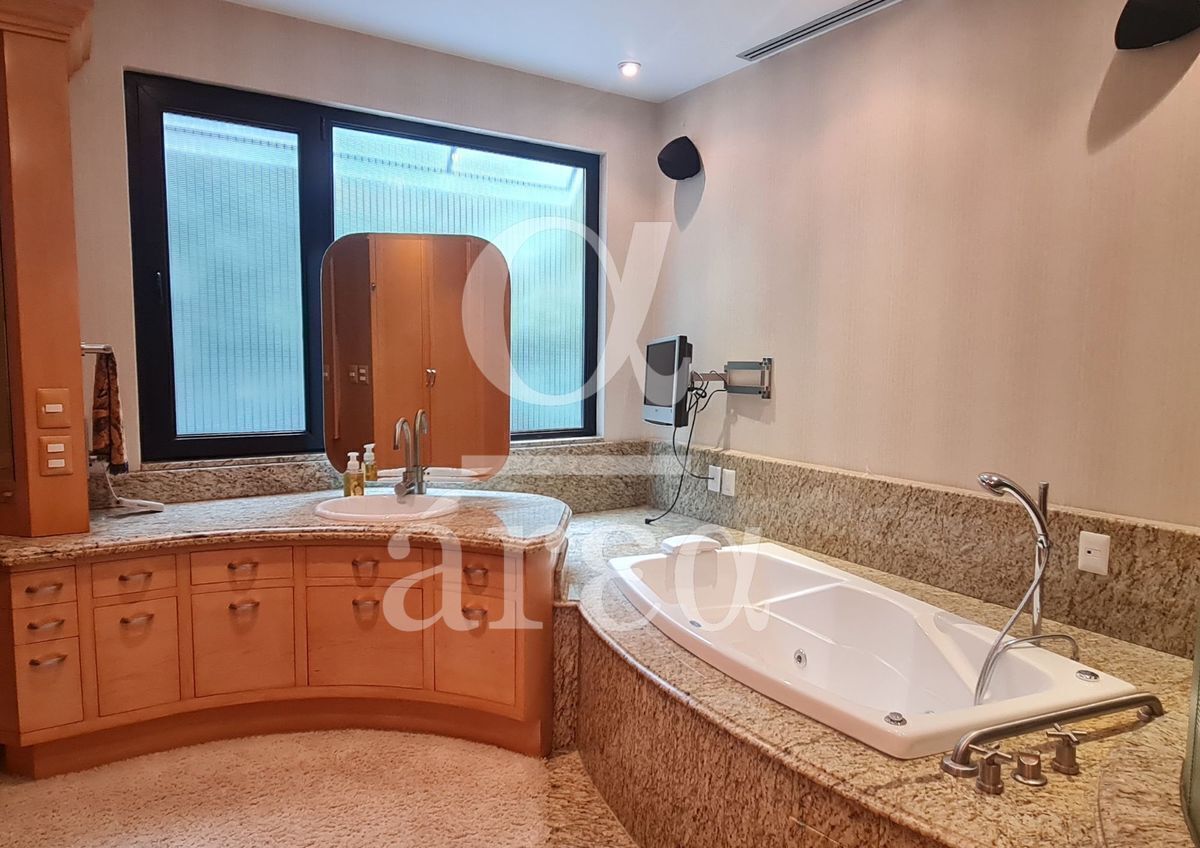 Residencia en Virreyes en Venta
