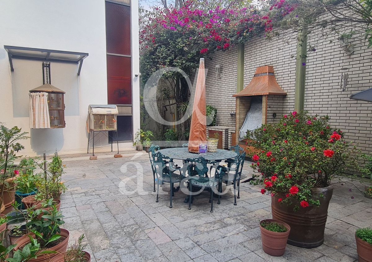 Residencia en Virreyes en Venta