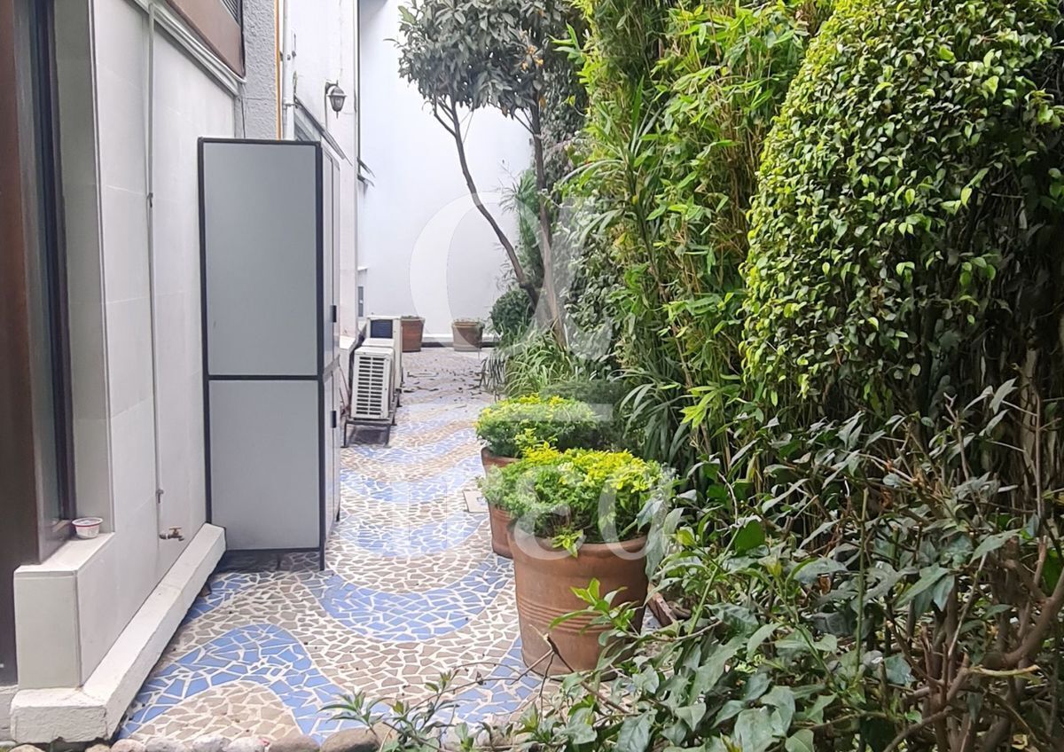 Residencia en Virreyes en Venta