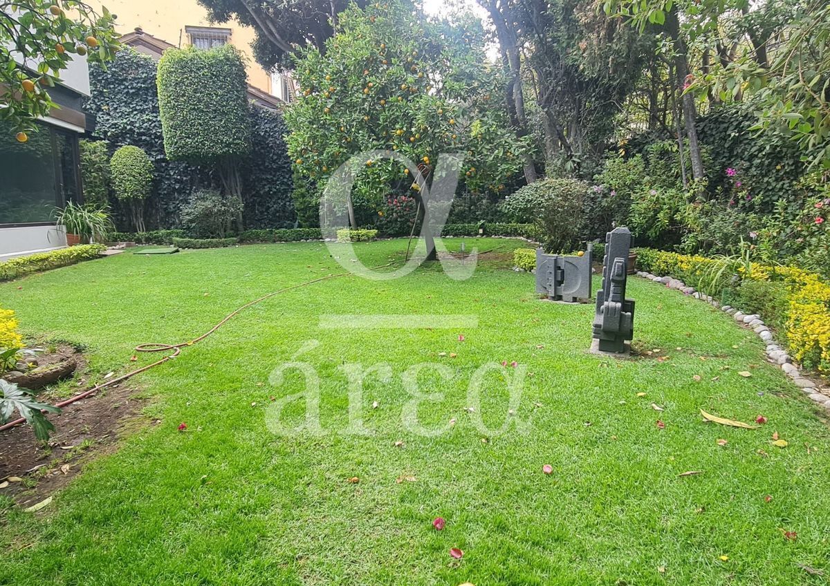 Residencia en Virreyes en Venta
