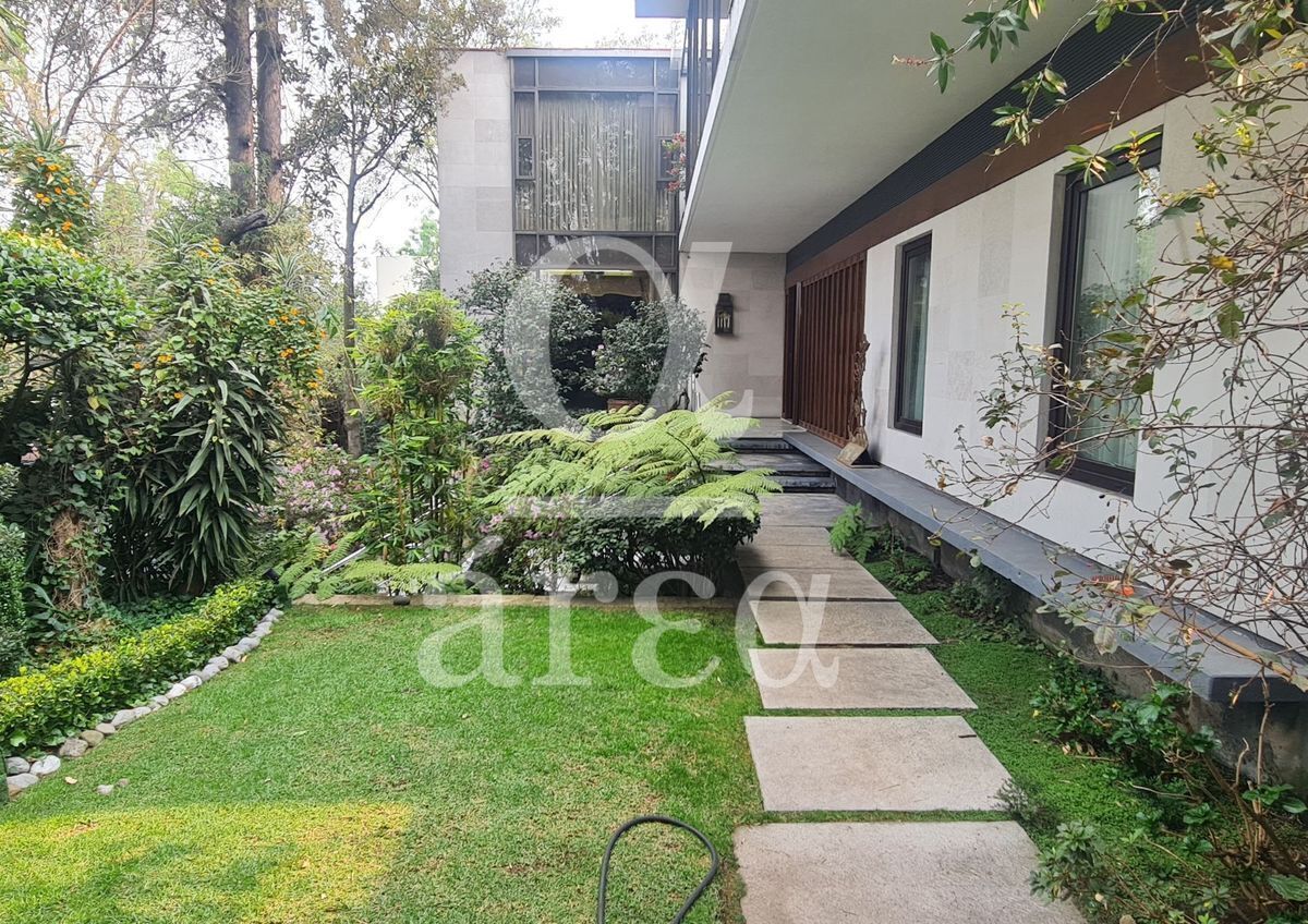 Residencia en Virreyes en Venta