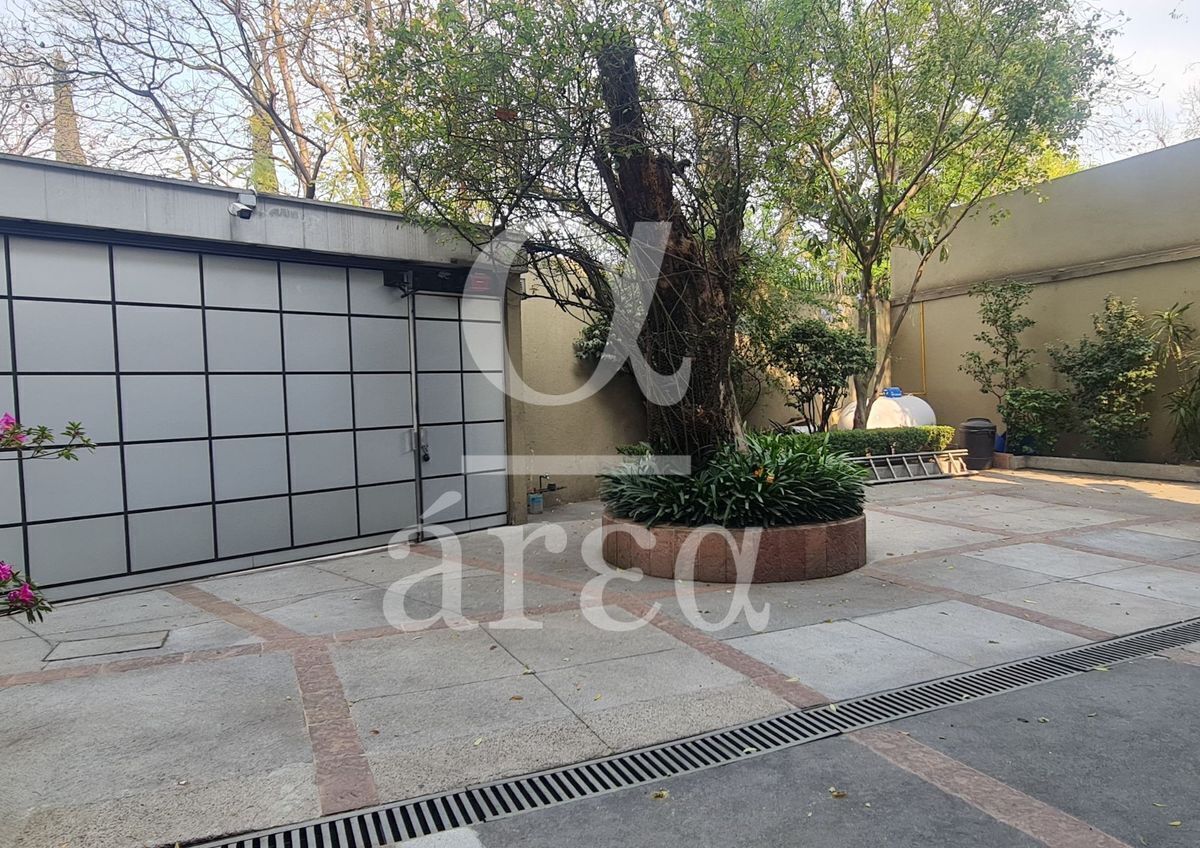 Residencia en Virreyes en Venta