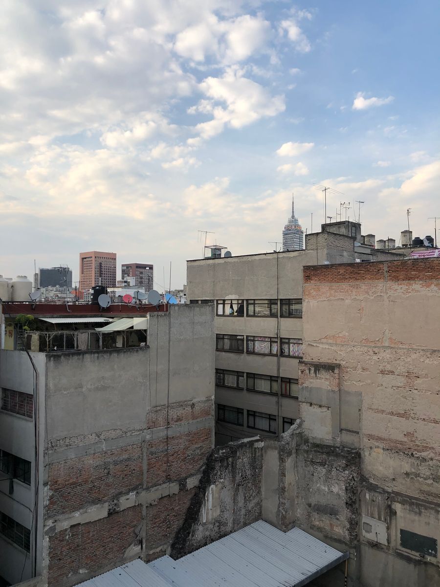 Edificio en el Centro en Venta con Uso de Suelo Habitacional con Comercio