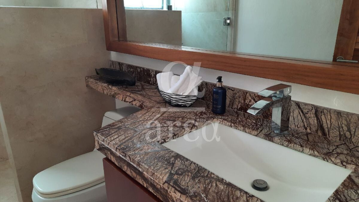 Hermosa Casa en Renta y/o Venta en Lomas Country