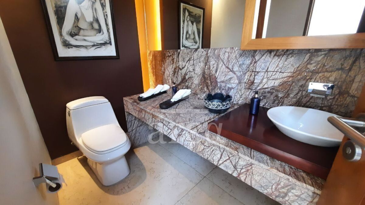 Hermosa Casa en Renta y/o Venta en Lomas Country