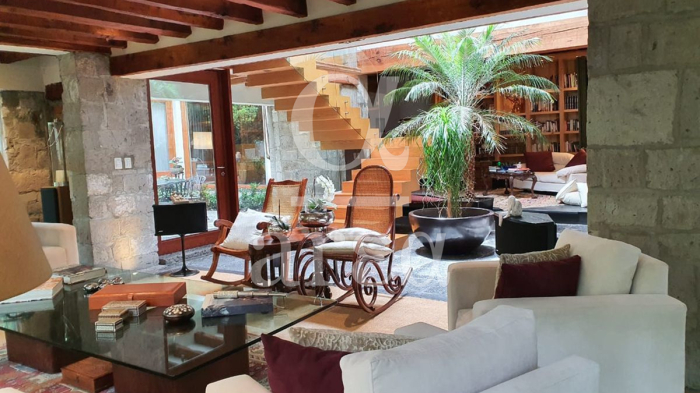Casa Estilo Mexicano Contemporáneo en Privada en Santa Fé