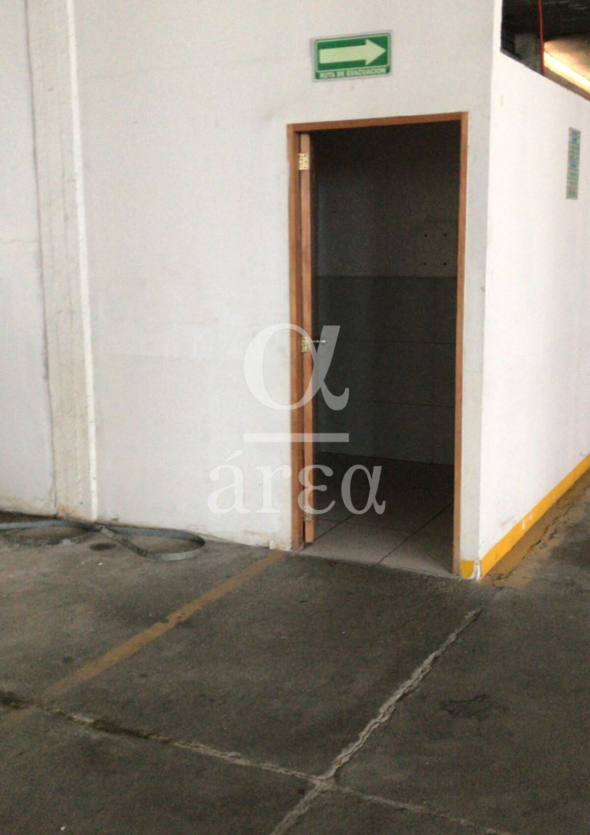 Bodega con Oficinas y Seguridad en Renta en Alce Blanco