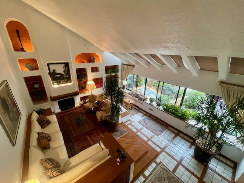 VENTA CASA EN PRIVADA - PARA ACTUALIZAR - REFORMA - LOMAS ALTAS