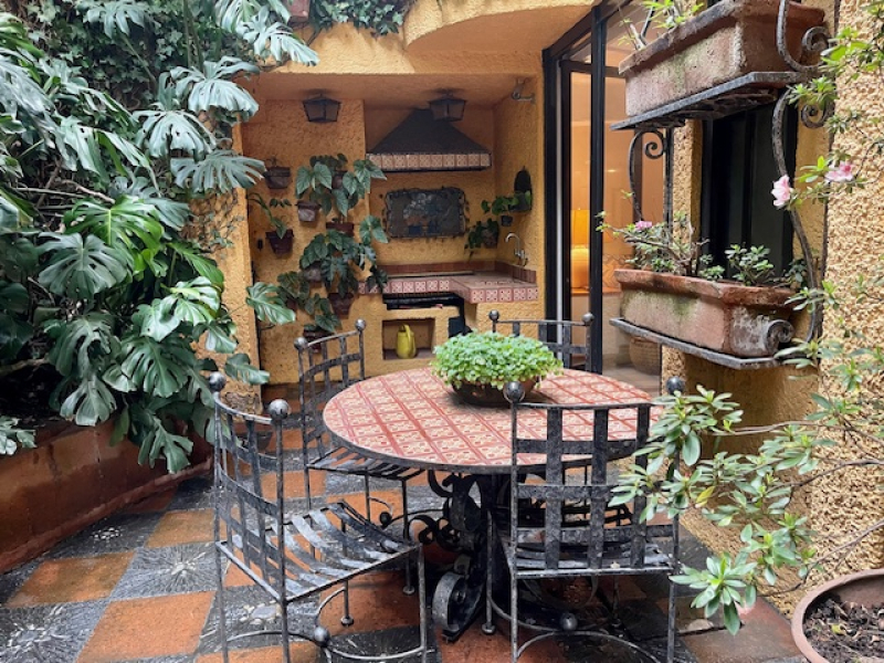 VENTA CASA EN PRIVADA - PARA ACTUALIZAR - REFORMA - LOMAS ALTAS