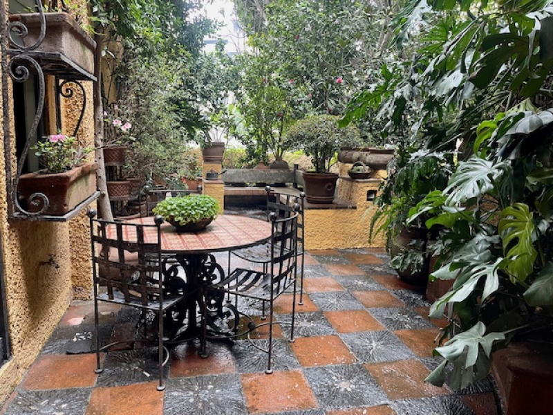 VENTA CASA EN PRIVADA - PARA ACTUALIZAR - REFORMA - LOMAS ALTAS