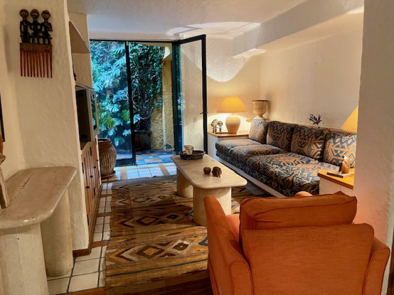 VENTA CASA EN PRIVADA - PARA ACTUALIZAR - REFORMA - LOMAS ALTAS
