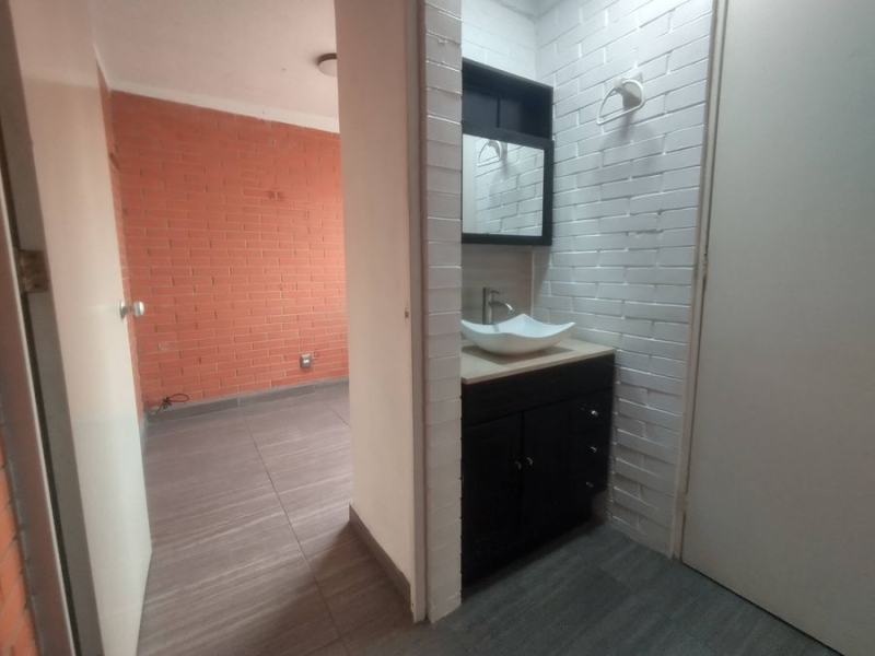 Renta Pequeño Departamento En Colonia Independencia, 2 Recamaras