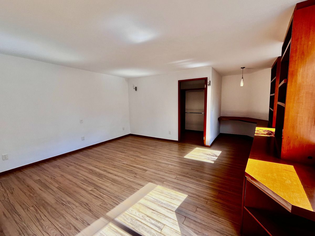Venta Estupenda Casa Lomas De Vista Hermosa