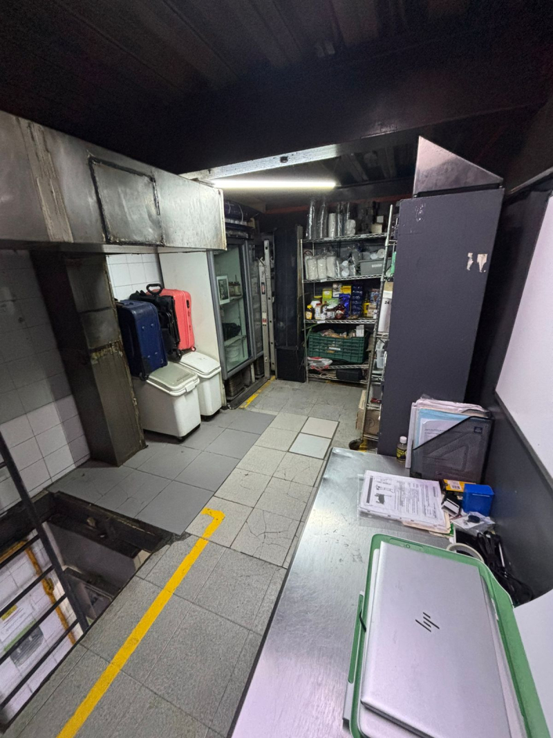 Se Renta Local Comercial En El Aeropuerto Terminal 1 