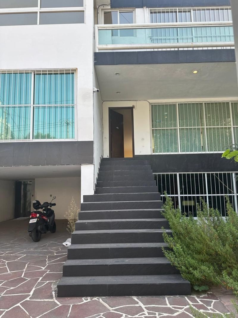 casa en venta en del valle centro
