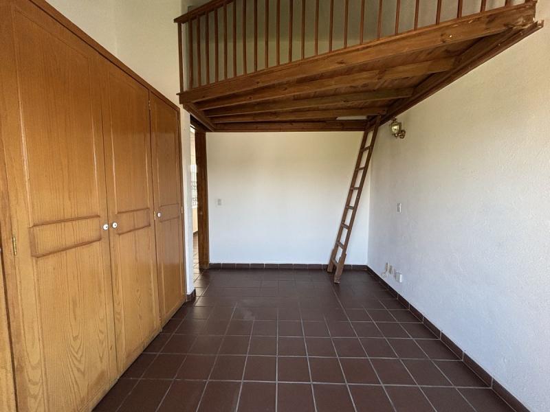 CASA En Venta En Lomas De Bezares
