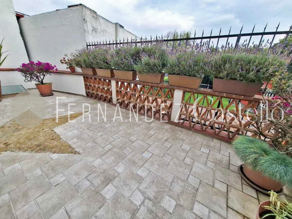 Renta Casa Altavista Álvaro Obregón SEMI AMUEBLADA Con TERRAZA  