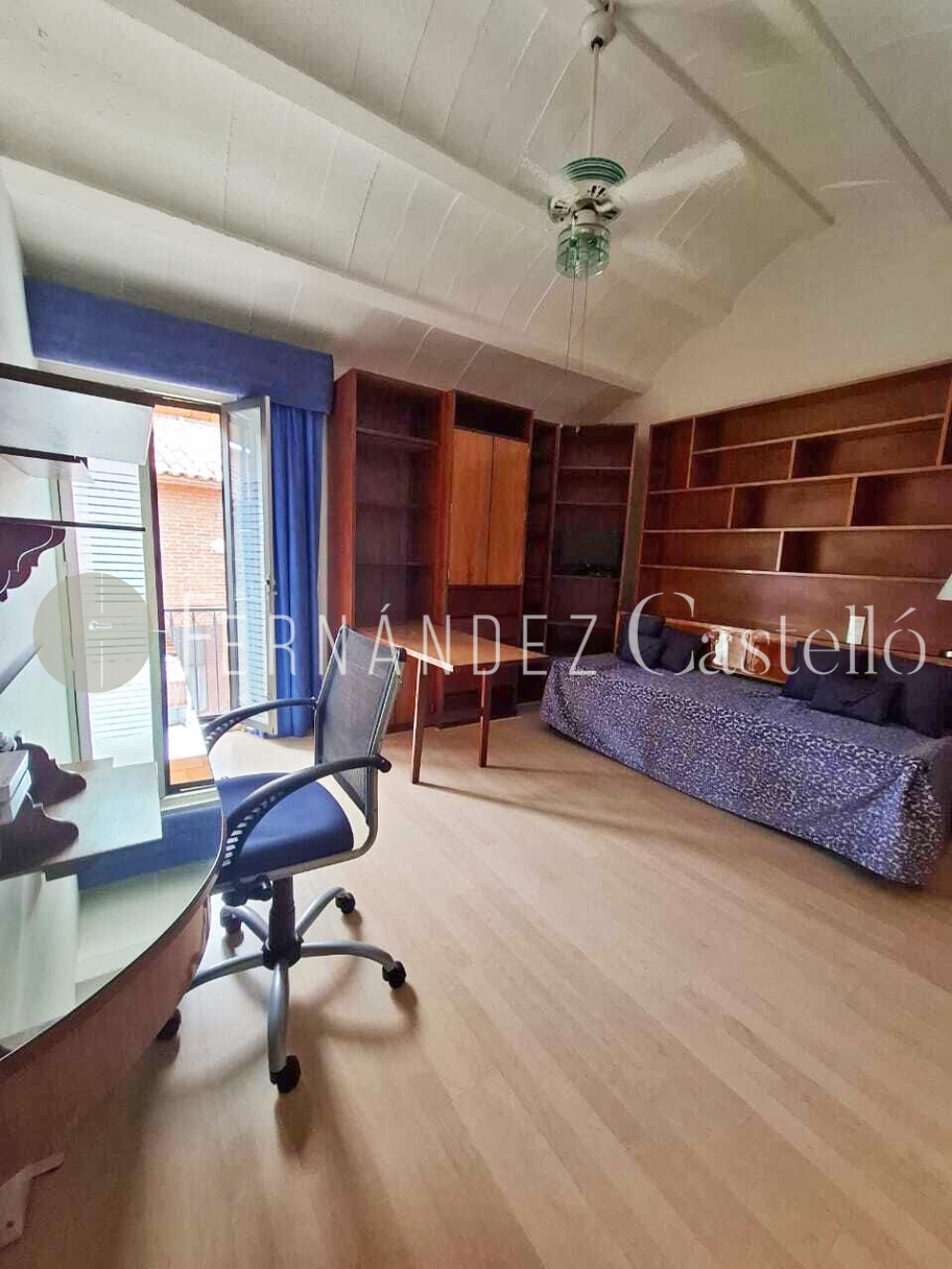 Renta Casa Altavista Álvaro Obregón SEMI AMUEBLADA Con TERRAZA  