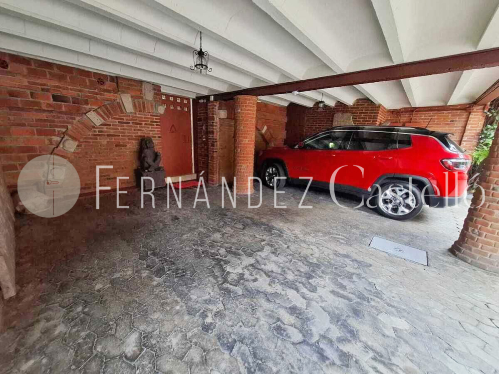 Renta Casa Altavista Álvaro Obregón SEMI AMUEBLADA Con TERRAZA  