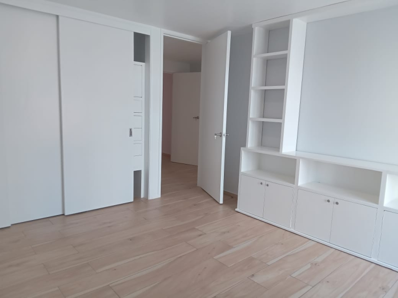 Departamento En Venta  En Privada Con 3 Balcones  En Lomas De Las Palmas