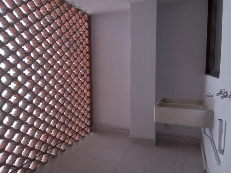 Departamento En Venta  En Privada Con 3 Balcones  En Lomas De Las Palmas