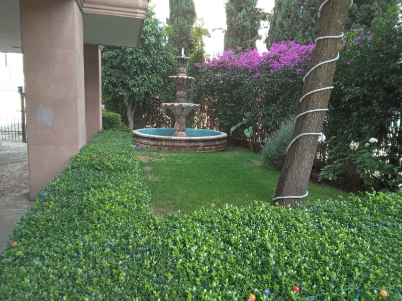Departamento En Venta  En Privada Con 3 Balcones  En Lomas De Las Palmas