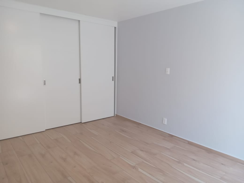 Departamento En Venta  En Privada Con 3 Balcones  En Lomas De Las Palmas