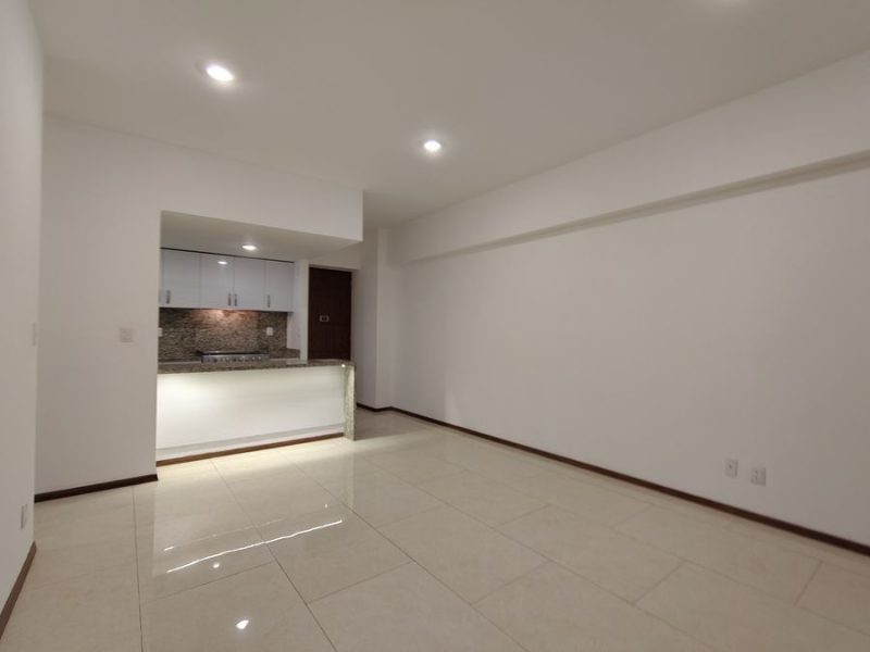 Venta Departamento en Grand Tower del Valle, piso 9
