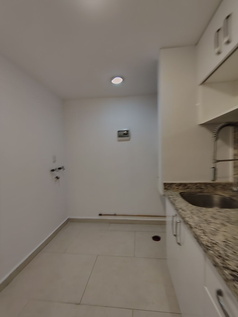 Venta Departamento en Grand Tower del Valle, piso 9