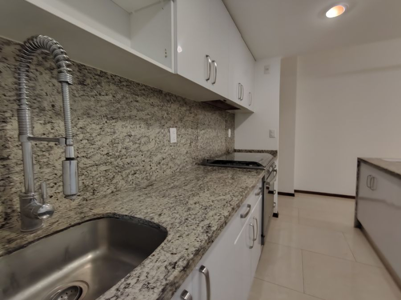 Venta Departamento en Grand Tower del Valle, piso 9