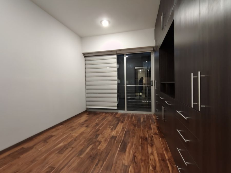 Venta Departamento en Grand Tower del Valle, piso 9