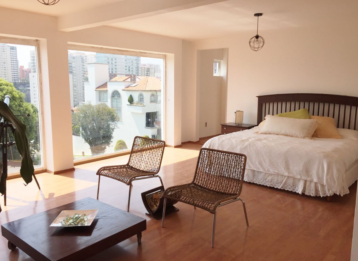 VENTA CASA EN INTERLOMAS