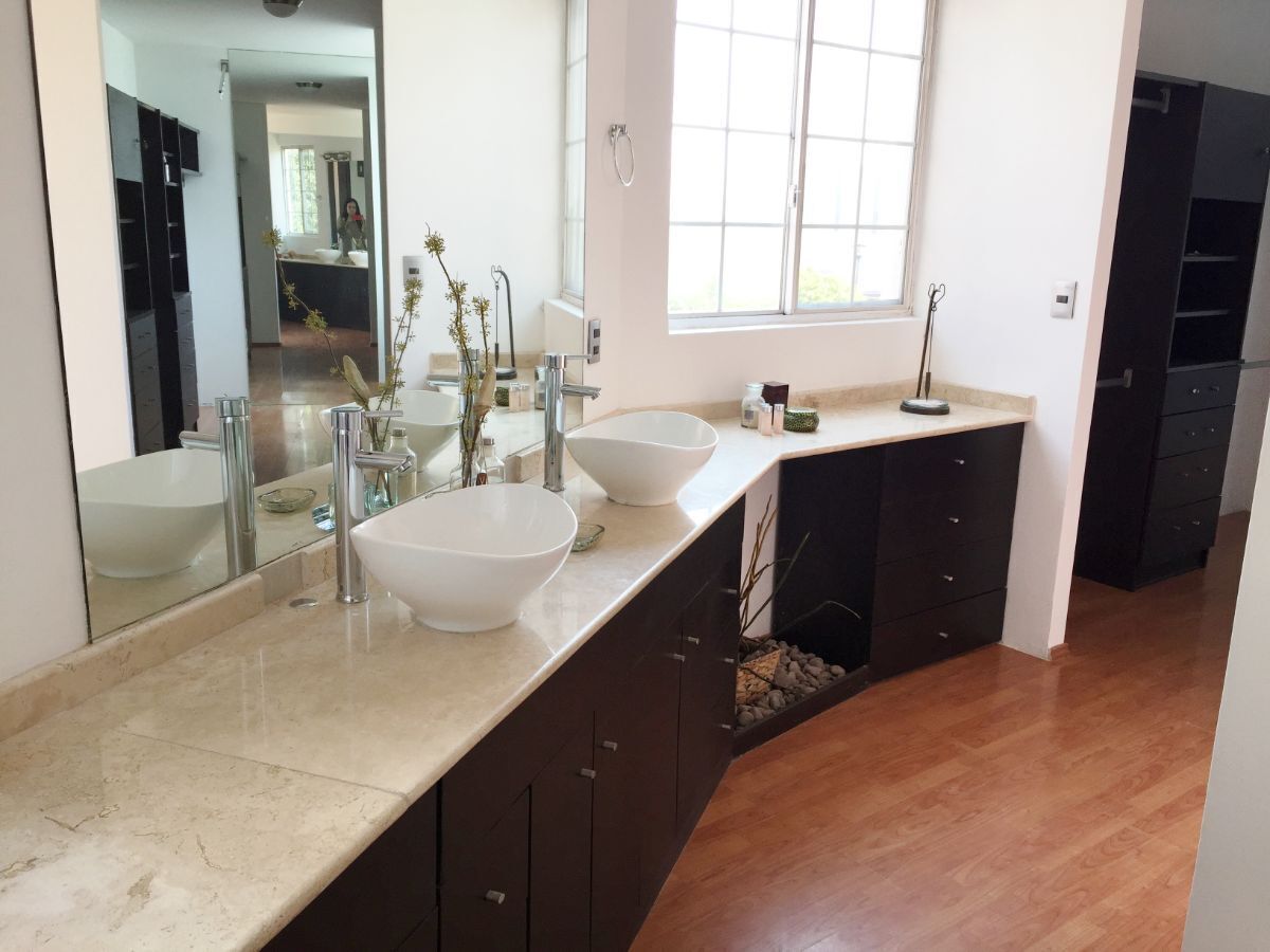 VENTA CASA EN INTERLOMAS