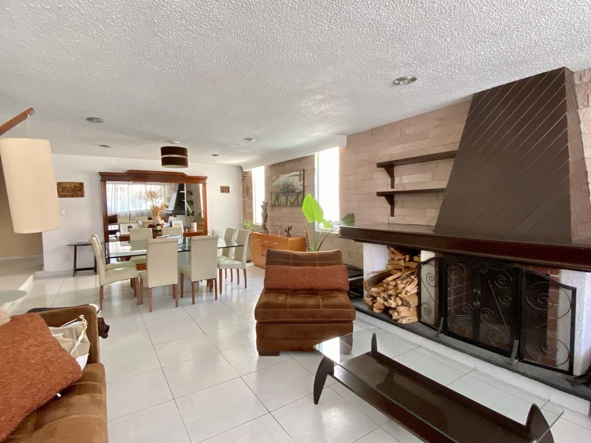 Casa en Venta en Privada de los Laureles, Lomas del Sol