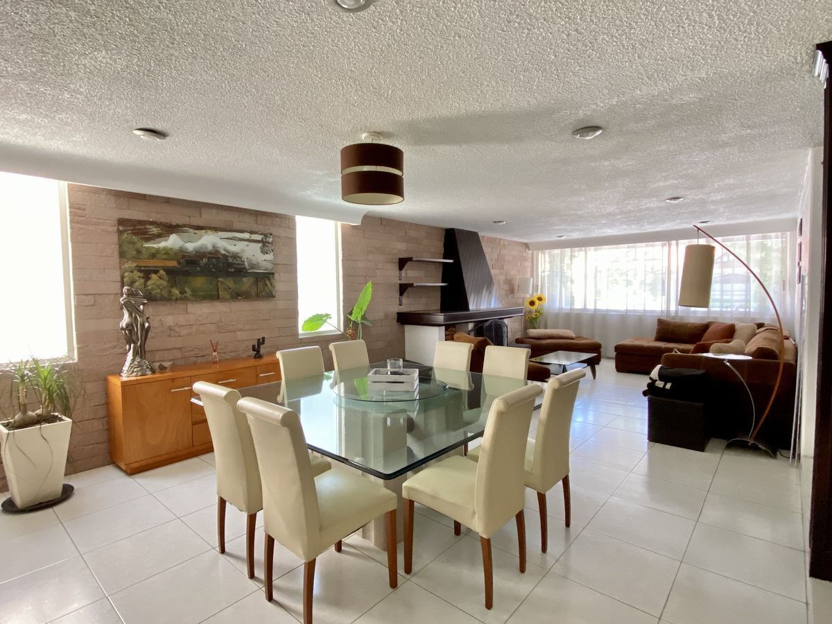 Casa en Venta en Privada de los Laureles, Lomas del Sol