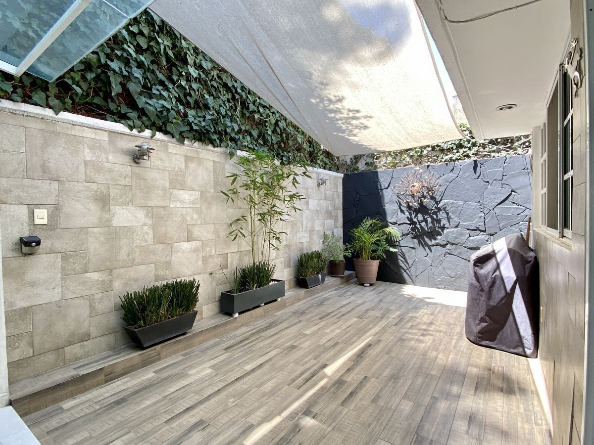 Casa en Venta en Privada de los Laureles, Lomas del Sol