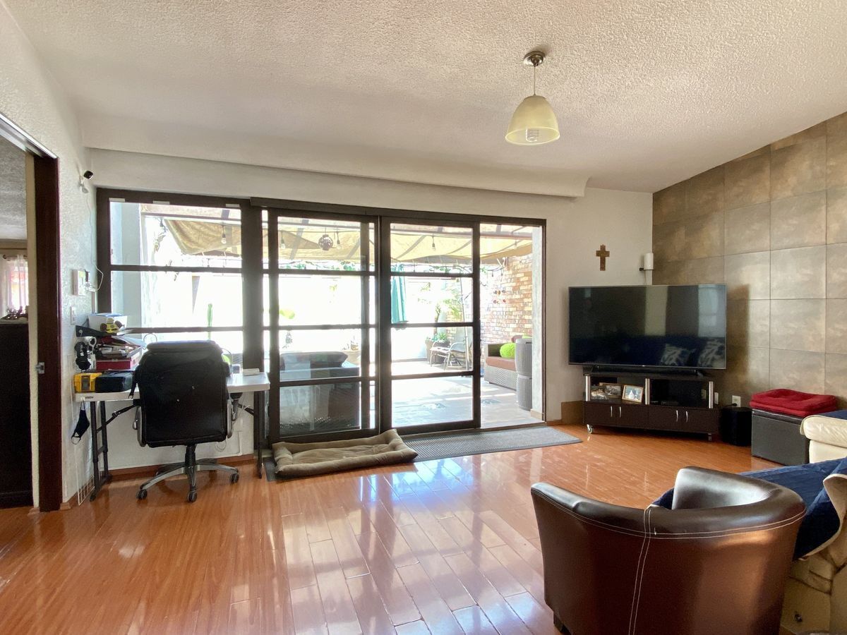 Casa en Venta en Privada de los Laureles, Lomas del Sol