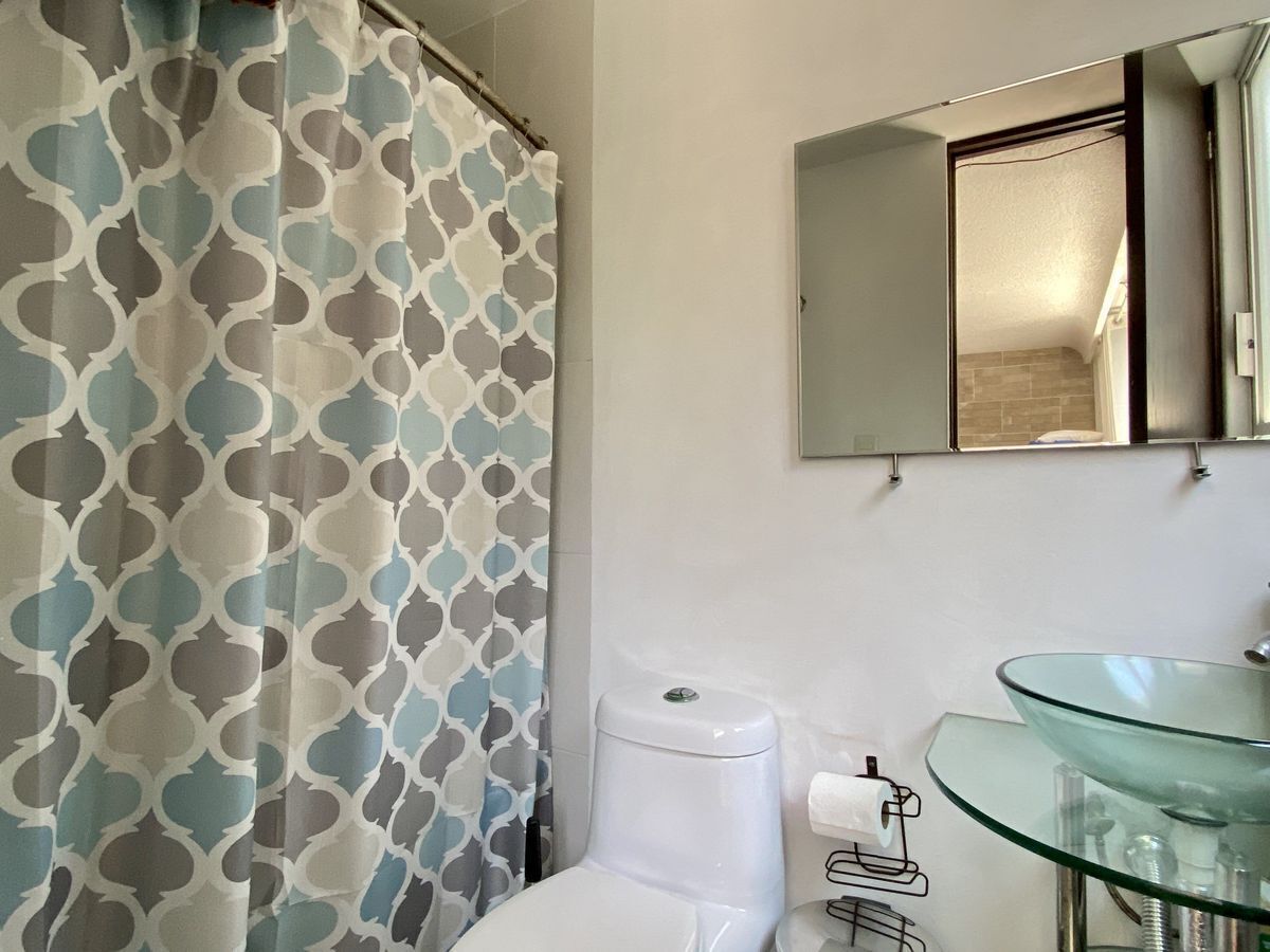 Casa en Venta en Privada de los Laureles, Lomas del Sol