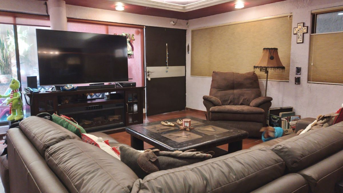 CASA EN VENTA EN PORTALES
