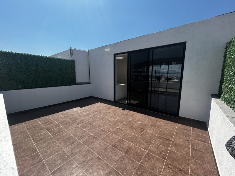 CASA AMPLIA RENTA RESIDENCIAL EL REFUGIO